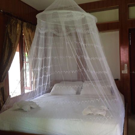 Hut Sun Bungalow Haad Son Exterior photo