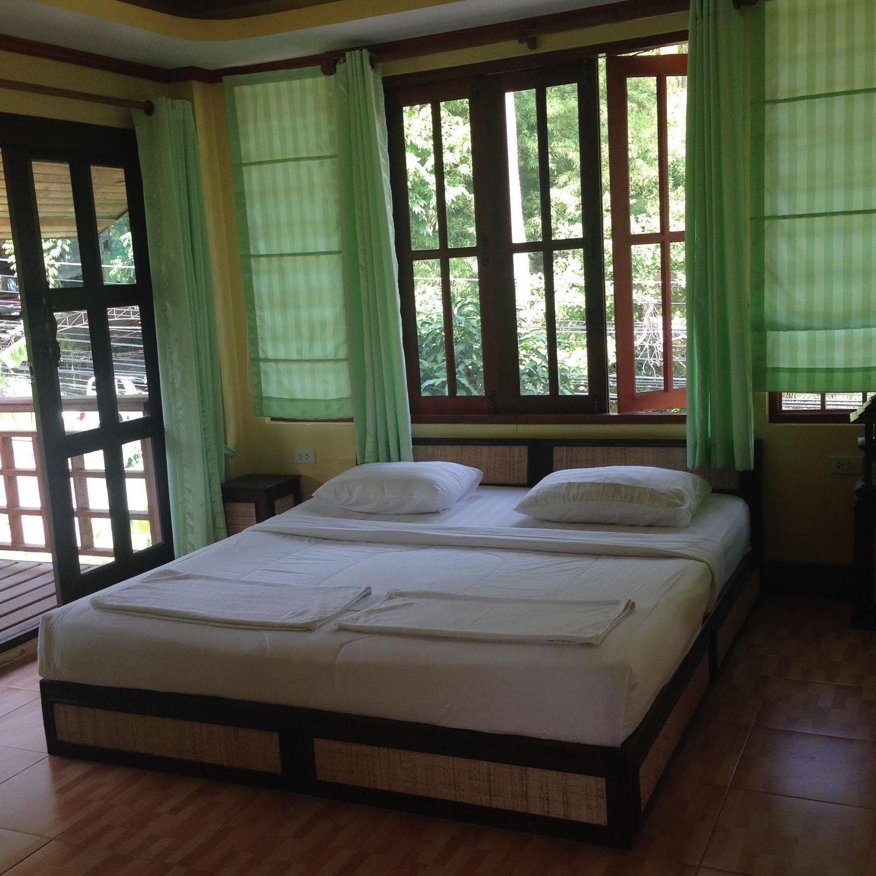 Hut Sun Bungalow Haad Son Exterior photo
