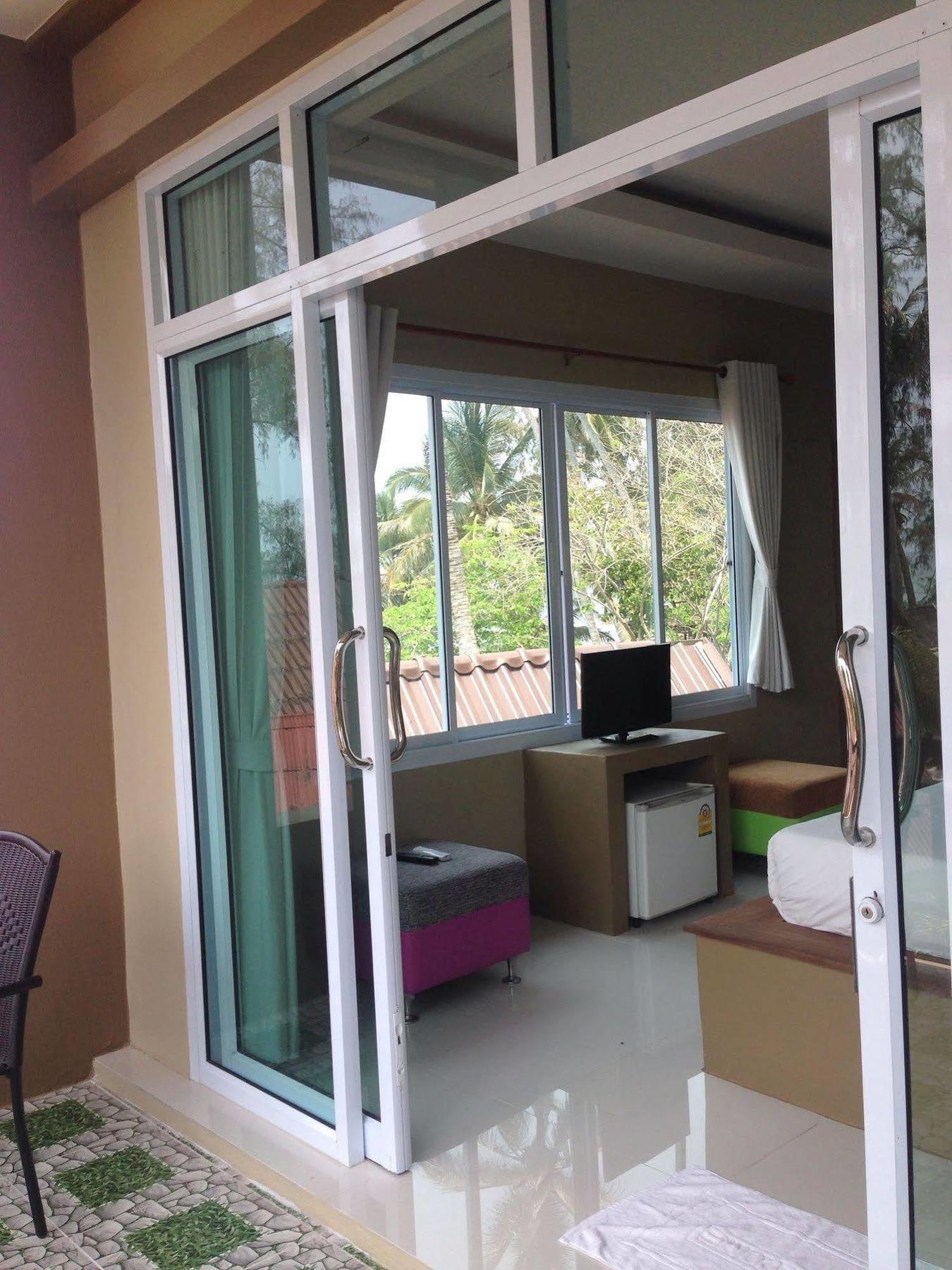 Hut Sun Bungalow Haad Son Exterior photo