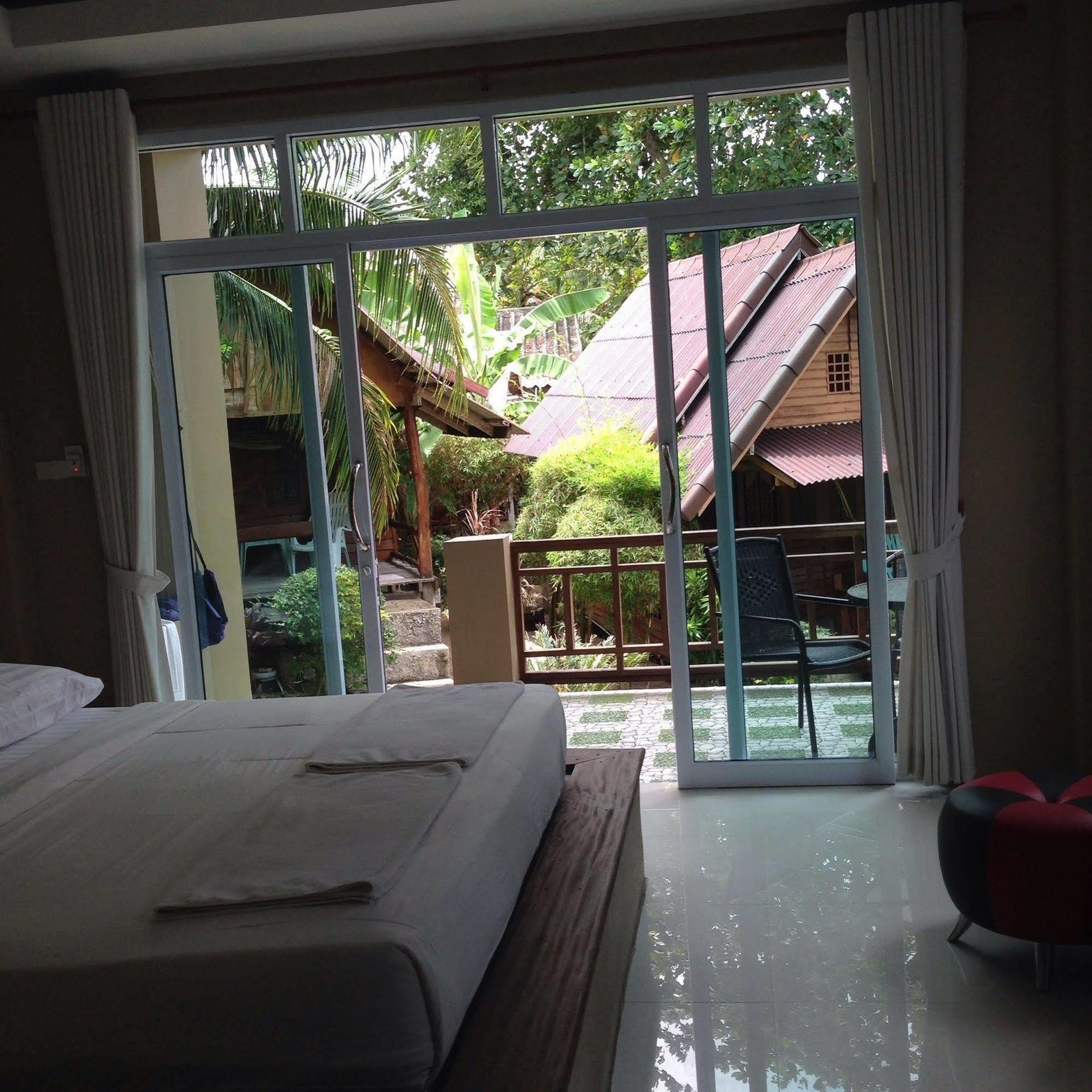 Hut Sun Bungalow Haad Son Exterior photo